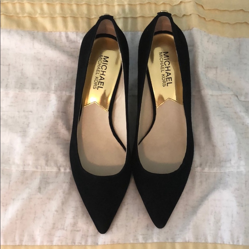 Michael Kors Kitten Heel, Sz 6, worn 2x